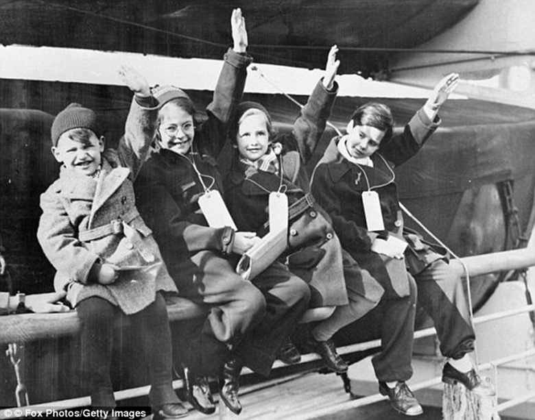 尼古拉斯·温顿救出的孩子们。算上他所拯救的儿童的后代,他是如今全世界大约6,000人的救命恩人。