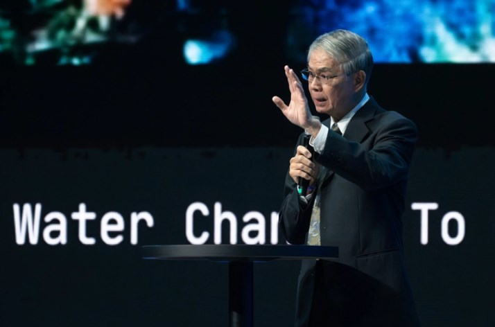 d4f29oitznjrexkjvj.jpg d4f29oitznjrexkjvj.jpg