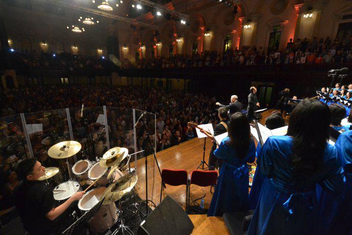 第二场呼召献身传道者到台前。（图片来源：远牧师博客）