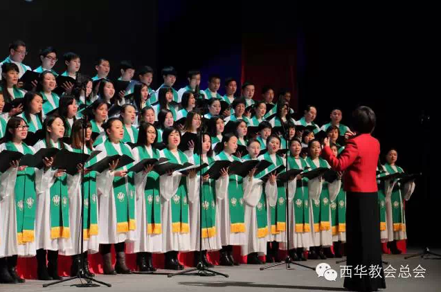 巴塞罗那基督教会诗班献唱。（图：西班牙华人基督教会）