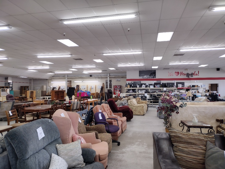 滨水旧货商店（拍摄于2024年10月14日）