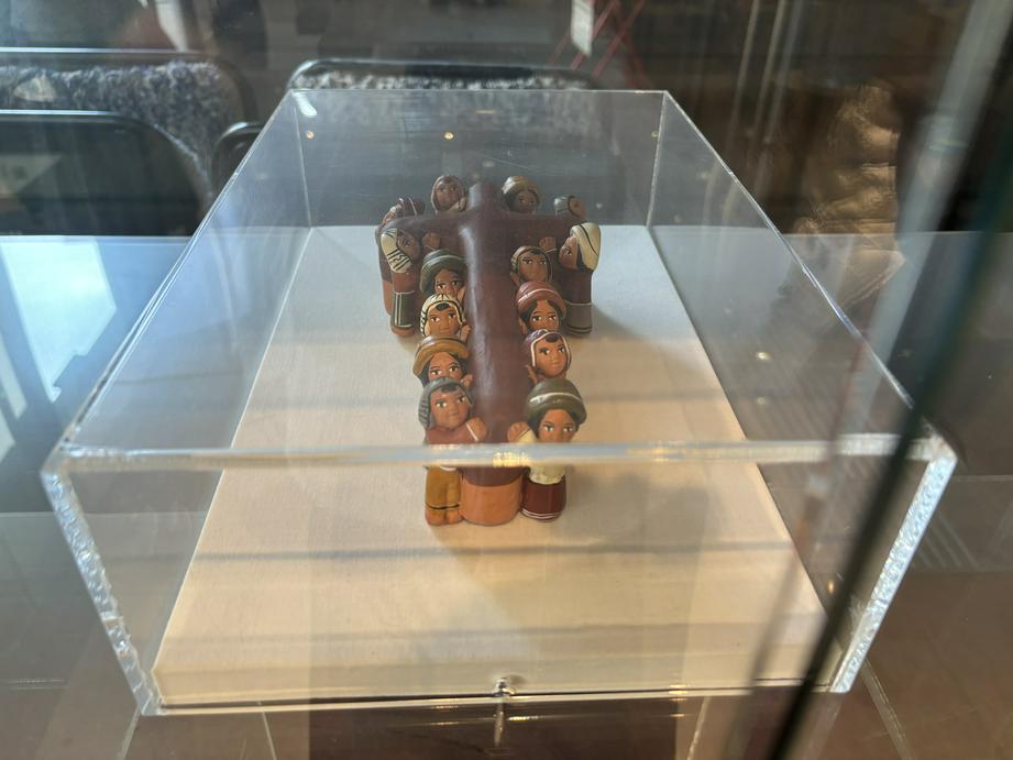 印第安十字架：秘鲁土著人民一起背负“十字架”（基督时报/石伊泉）