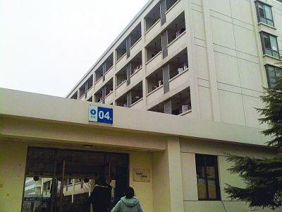 大学生“走饭”自杀的宿舍楼(图:资料图片)