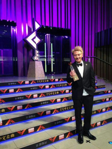 荣获第35届十大中文金曲最佳创作歌手奖的孙耀威。(图:资料图片)