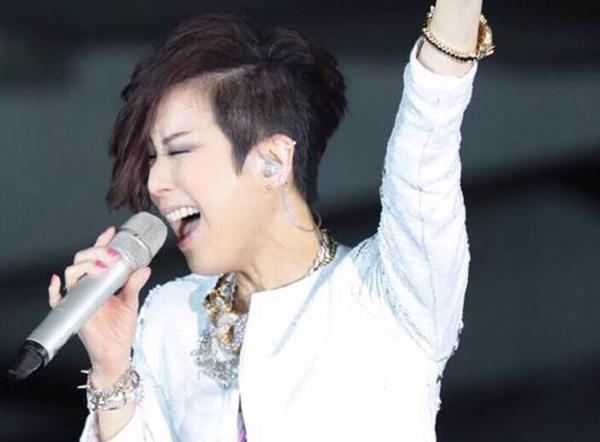 基督徒歌手郑秀文(图:郑秀文脸书)