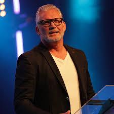 保罗·斯坎隆(Paul Scanlon)。(图:Youtube截图)